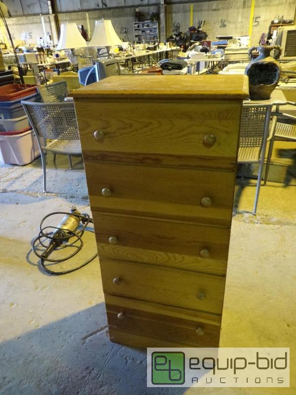 lot 549 image: 5 Drawer Cloths Storage Dresser