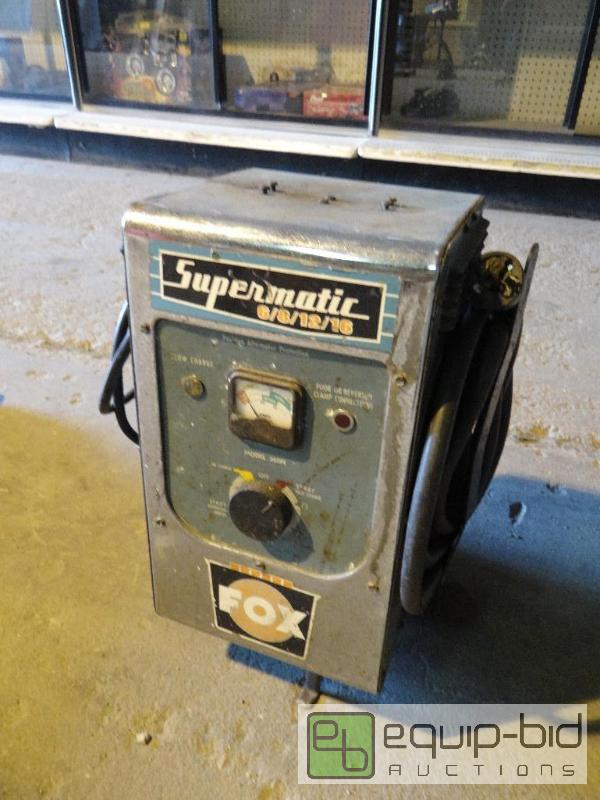 lot 554 image: Super Matic Battery Charger