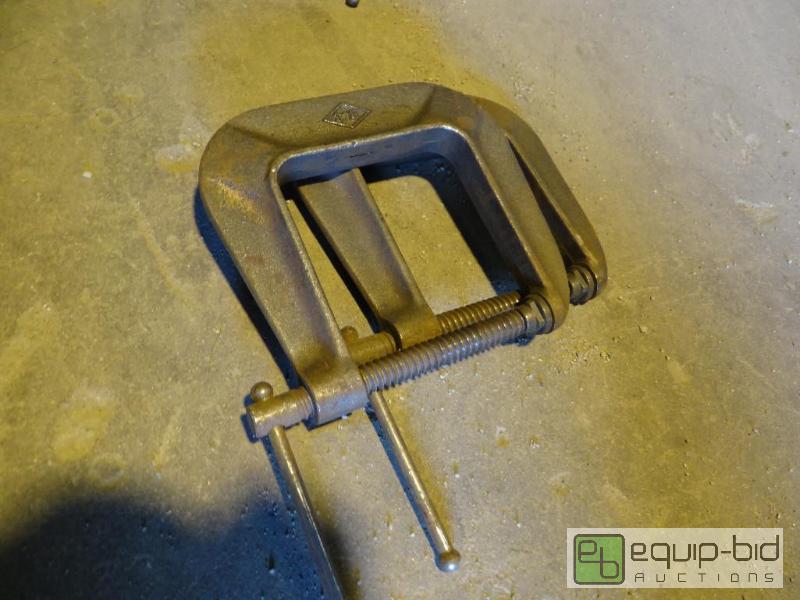 lot 560 image: (2) C clamps