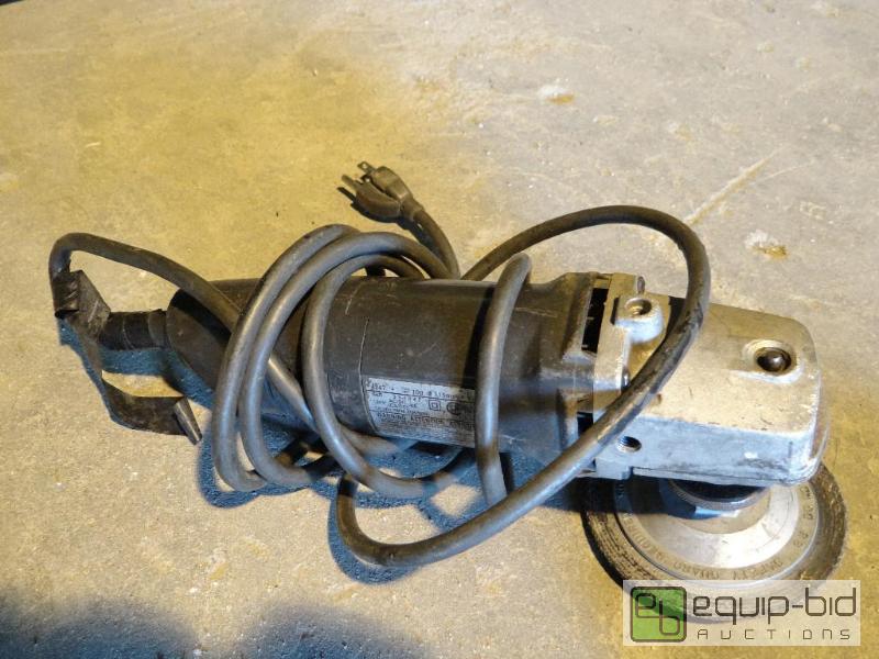 lot 564 image: Black & Decker Grinder