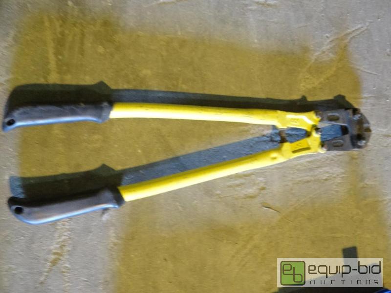 lot 571 image: Heavy Duty Bolt Metal Cutters
