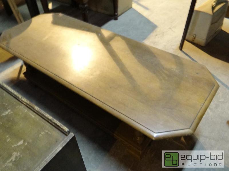 lot 588 image: Low Profile Central Table