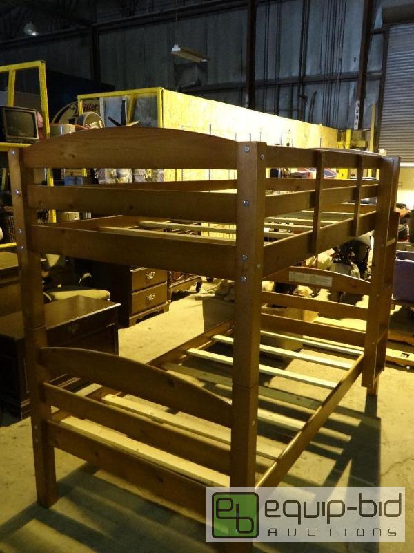 lot 595 image: Twin Size Bunk Beds