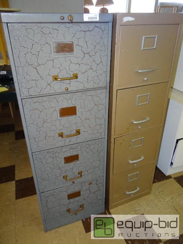 lot 1251 image: Lot of 2 file cabinets. 4 drawer....