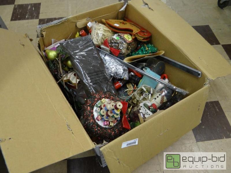 lot 1279 image: Big box of Christmas items and misc....