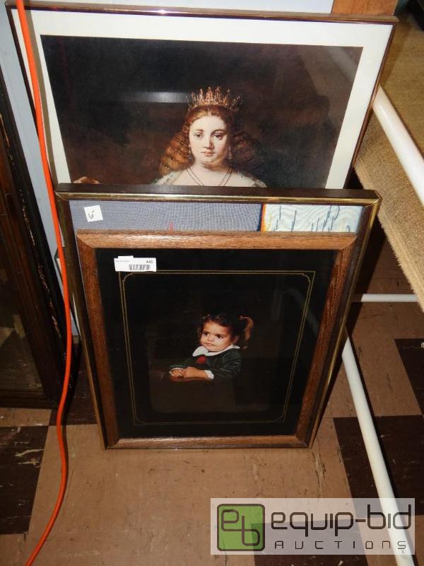 lot 431 image: Lot of 9 pieces of wall art....