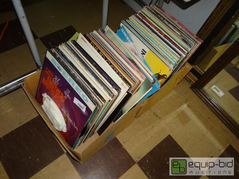 lot 433 image: 2 boxes of various record albums....