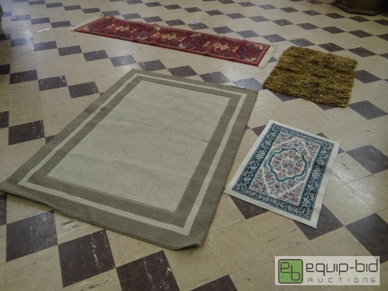 lot 452 image: Lot of 4 various rugs....