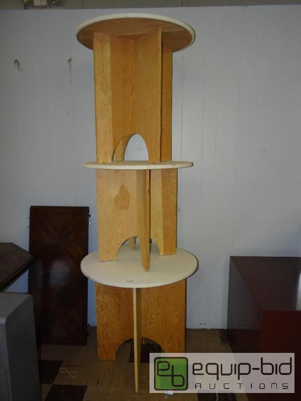 lot 478 image: Lot of 3 round top tables....