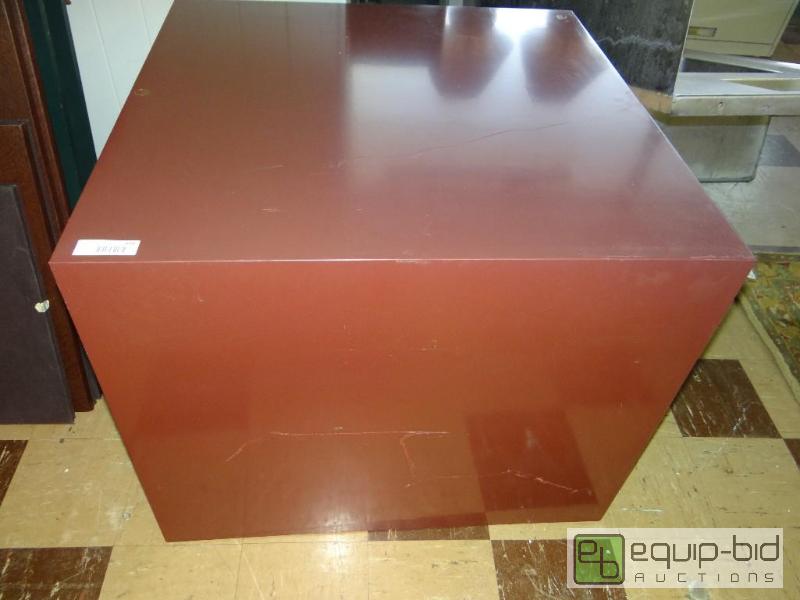 lot 484 image: Square lamp table....