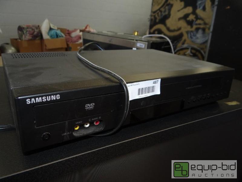 lot 487 image: Samsung dvdvhs player....