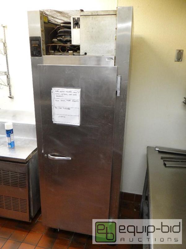 lot 1018 image: Traulsen Commercial RefrigeratorFreezer