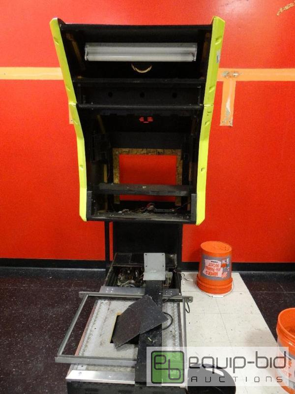 lot 1081 image: Nascar Race Game Frame Assembley