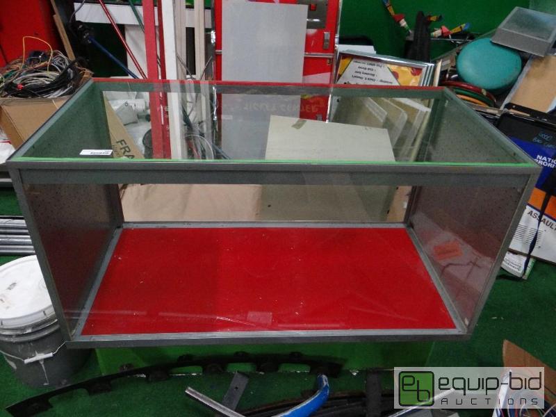 lot 1094 image: Glass Display Case