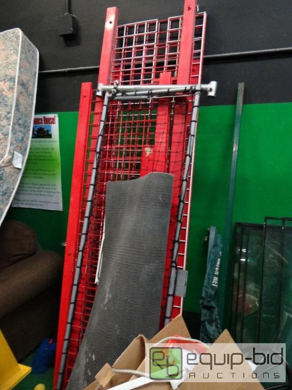 lot 1095 image: Batting Machine Netting