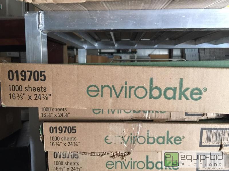 lot 158 image: Case 1000 sheets 16 x 24 baking sheet pan lin...