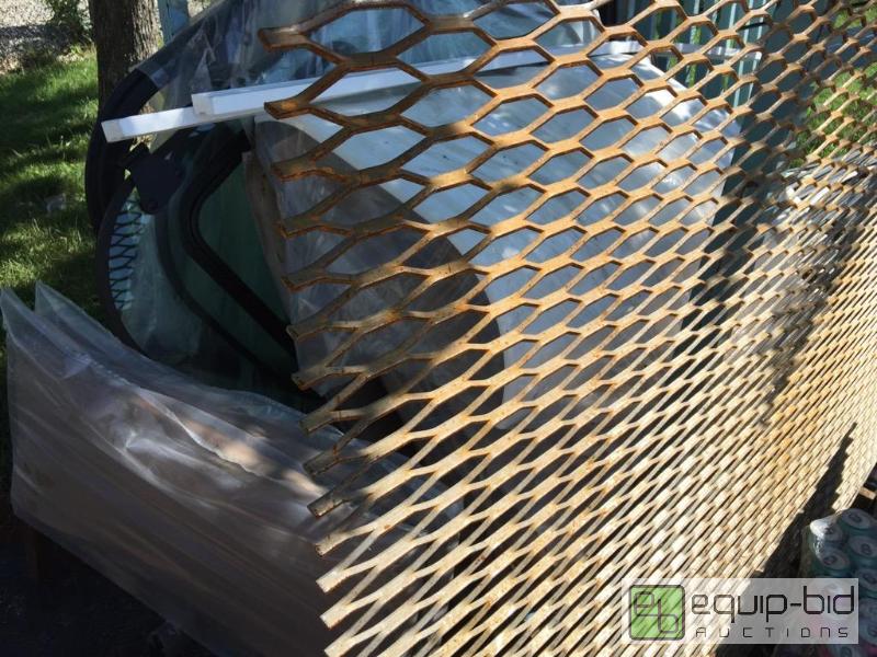 lot 186 image: 4 x 8 piece of expanded metal heavy duty th...