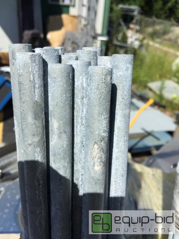 lot 188 image: One lot of 14 steel rods 5 foot tall three-qu...