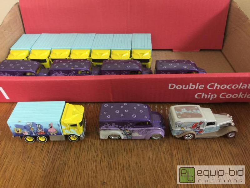 lot 2 image: A lot of 14 SpongeBob SquarePants collectors ...
