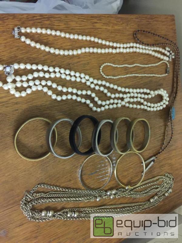 lot 63 image: Large Lot of the state necklaces and bracelet...