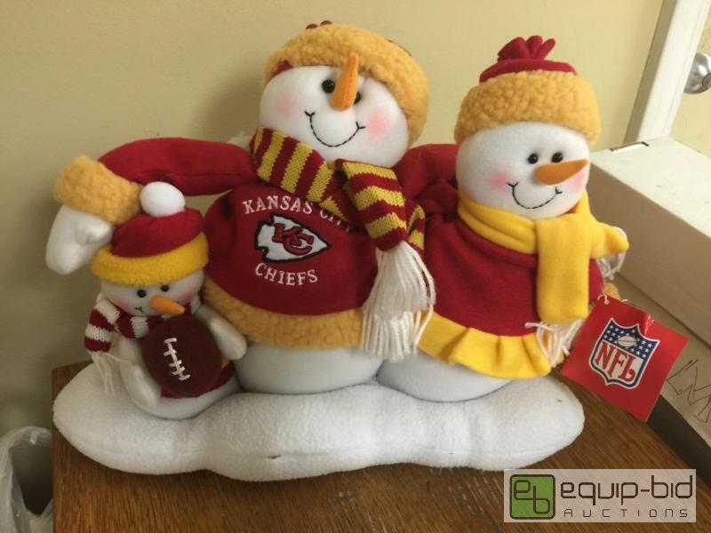 lot 68 image: New large tabletop Kansas City Chiefs snow fa...