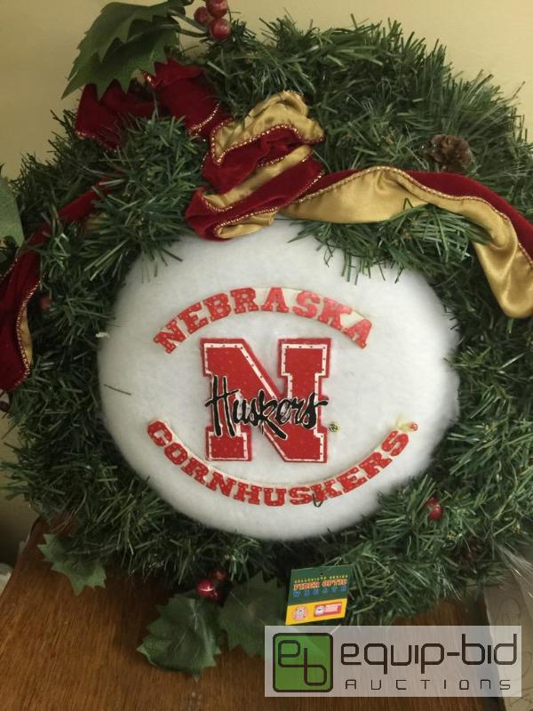 lot 70 image: Perfect for the Nebraska cornhusker fan new f...