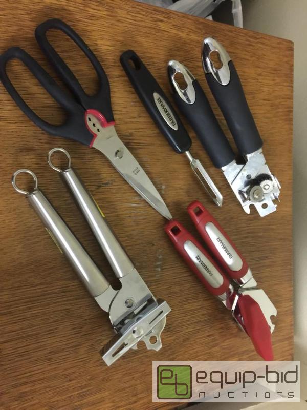lot 76 image: Assorted kitchen utensils...
