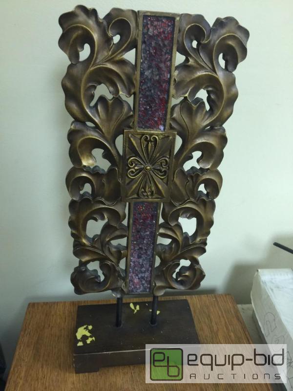 lot 9 image: Unique 21 inch tall Decour please...