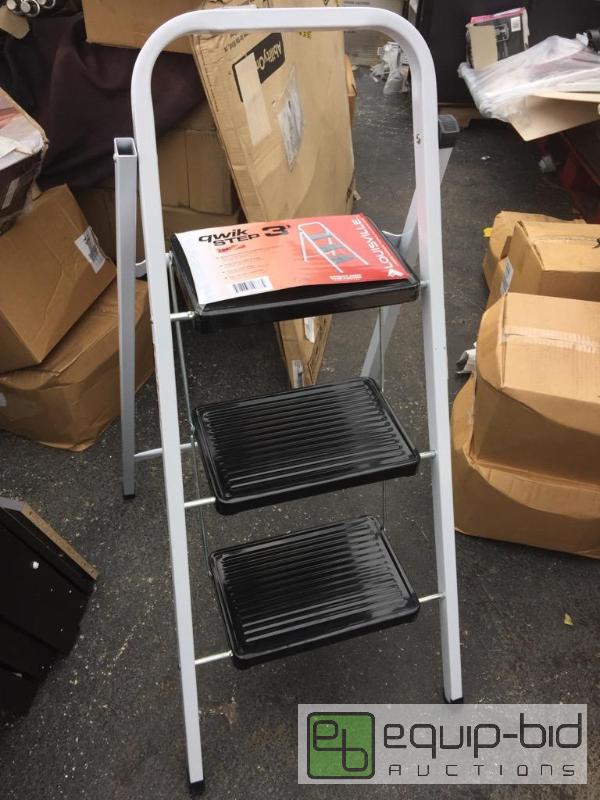 lot 94 image: New quickstep 3 foot step ladder as pictured...
