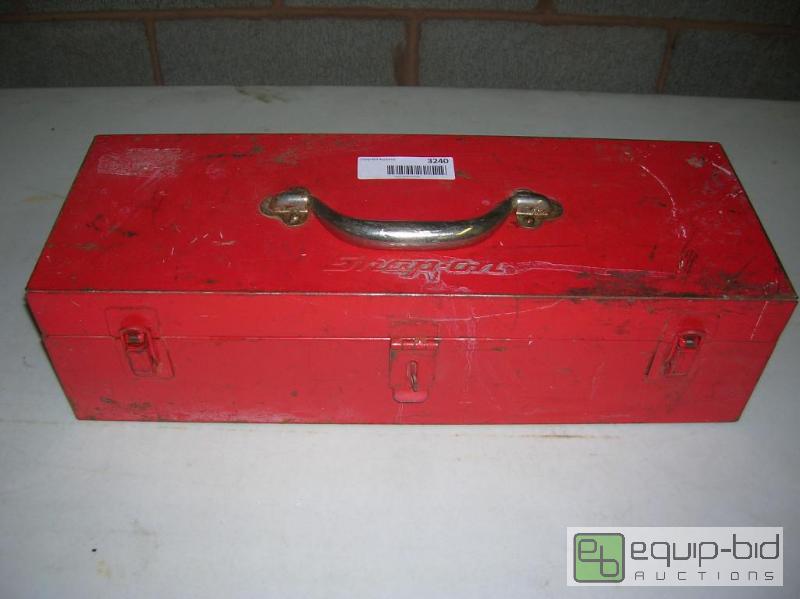 lot 3240 image: Red Snap On Handled Socket Tool Box with Tray