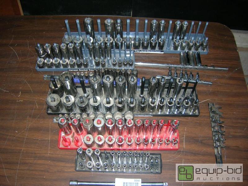 lot 3260 image: Huge Lot 150 Pcs Craftsman Socket Sets Standard & Metric