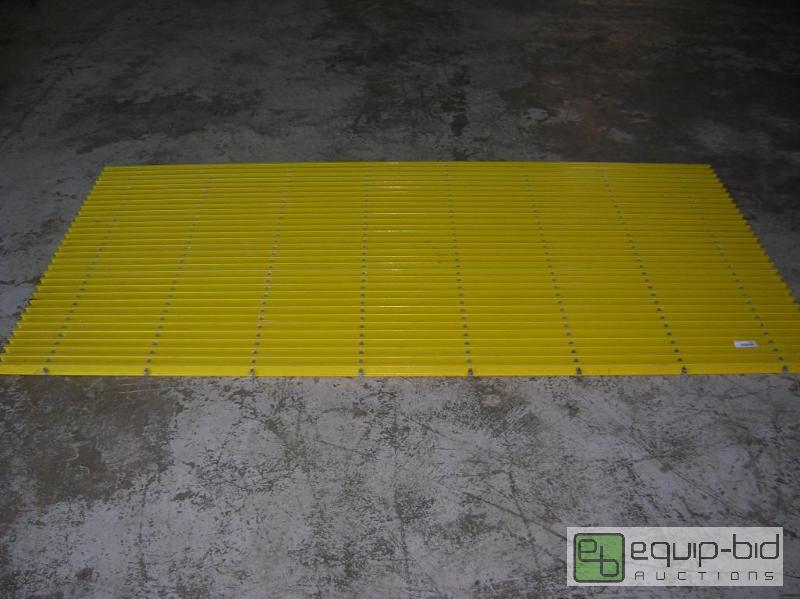 lot 3263 image: Large 48 X 96 Strongwell Duradek Grating Panel I-6000