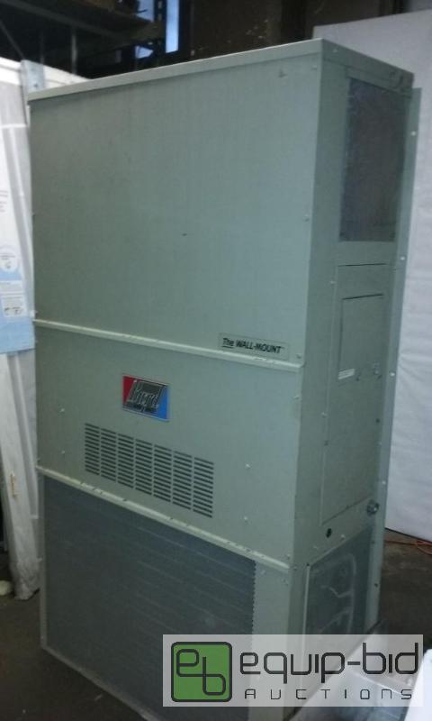 lot 3019 image: WORKING Wall Mount Air Conditioner
