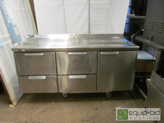 lot 3027 image: WORKING Prep Table 6 X 30 , cart not included