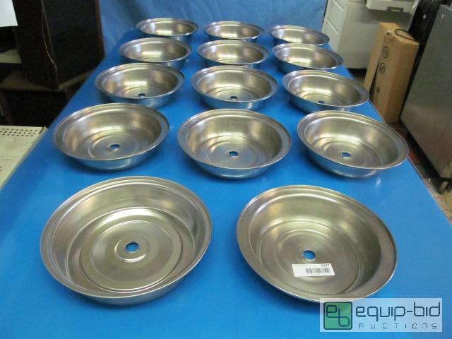 lot 3037 image: Metal Serving Dish TopsCovers Round  Bonus