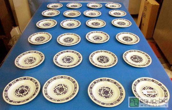 lot 3057 image: Buffalo Or Syracuse QTY 24 6.5 Inch Blue Pattern Plates