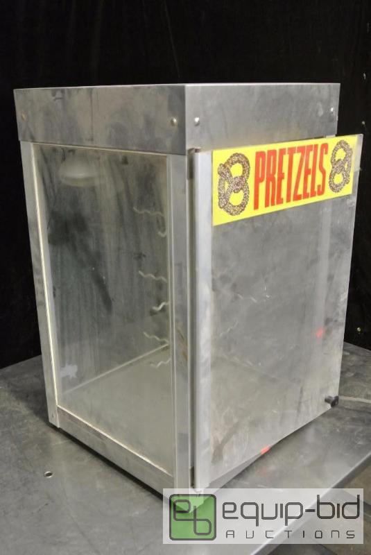 lot 1504 image: Star Countertop Pretzels Spinning Display