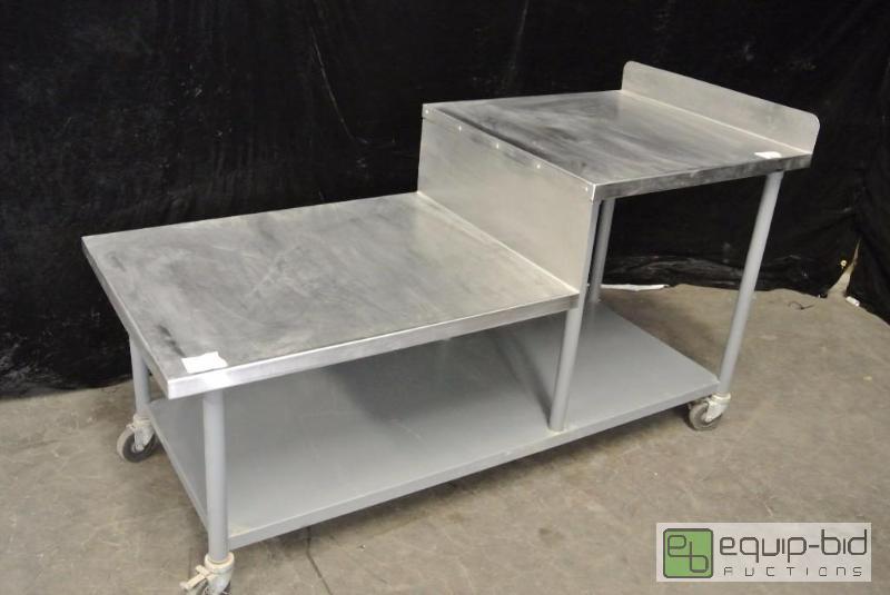 lot 1526 image: Tiered Equipment Stand on Casters with Undershelf