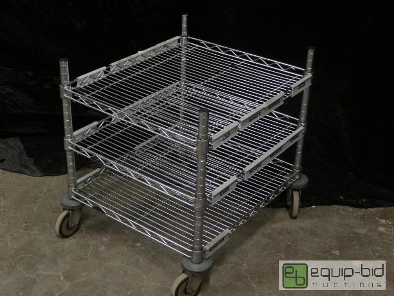 lot 7274 image: 3 Tier Wire Rack on Casters