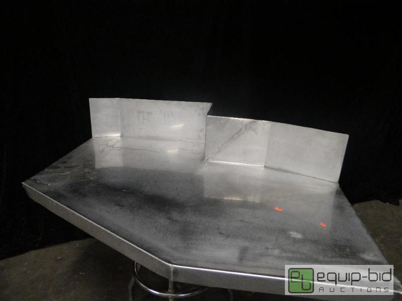 lot 7323 image: Clean Side Connecting Table Top
