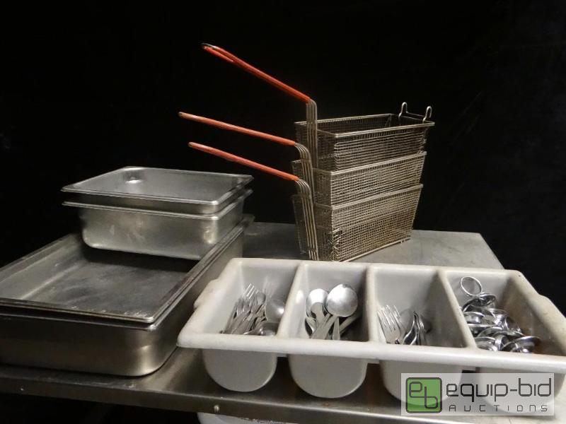 lot 7327 image: Misc Kitchen Lot