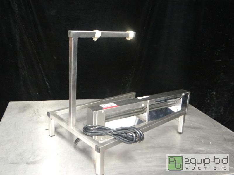 lot 7334 image: AP Wyott Heat Lamp