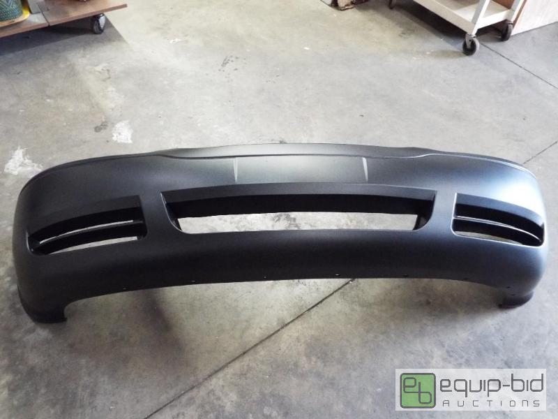 lot 1307 image: NEWChryslerDodge Bumper&nbsp   Town &...