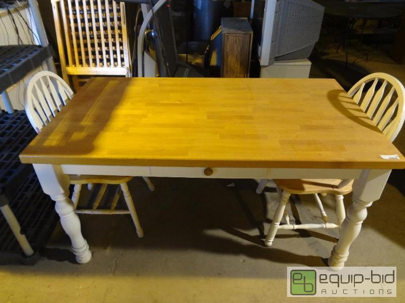 lot 101 image: Butcher Block Dining Room Table