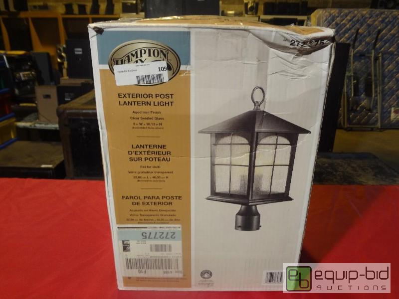 lot 109 image: Exterior Post Lantern Light