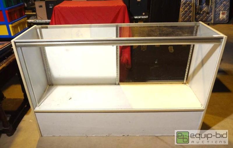 lot 110 image: Display Case