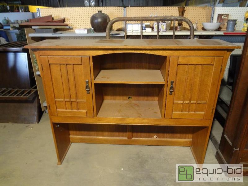 lot 120 image: Mission Style Hutch