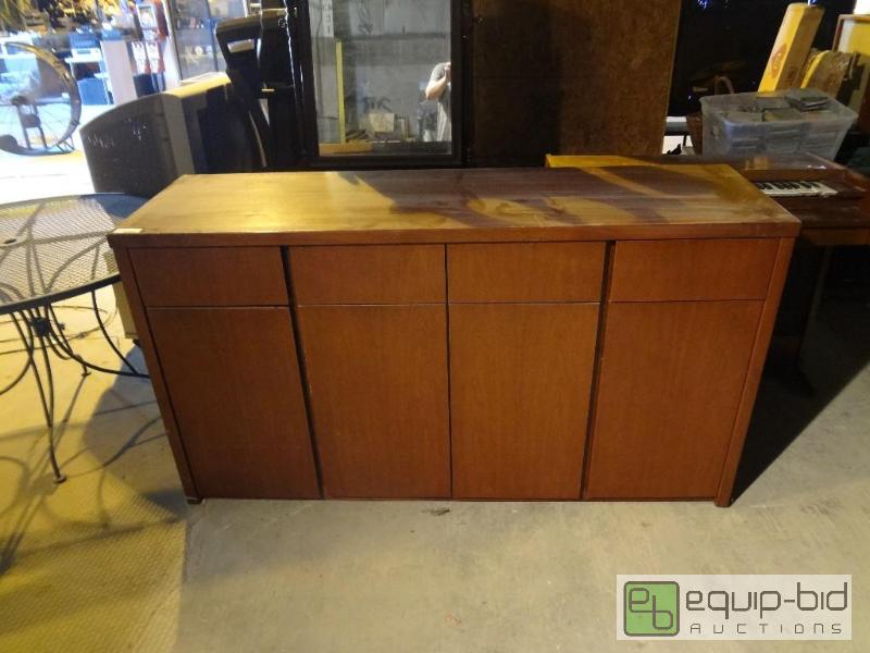 lot 121 image: Shop Cabinet