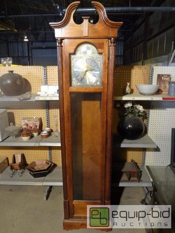 lot 123 image: Howard Miller Grandfather Clock