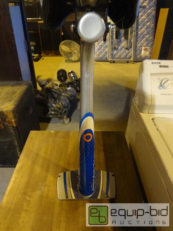 lot 125 image: Razor Seat
